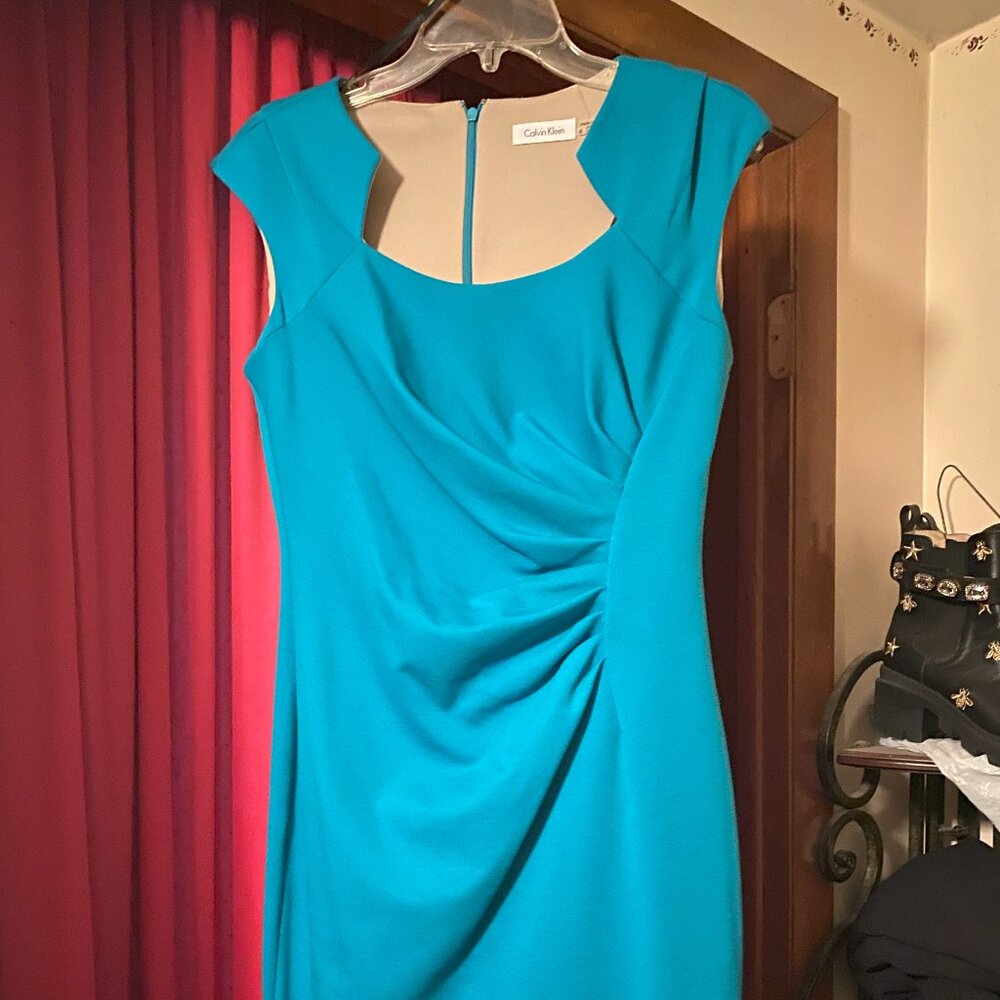 Calvin Klein Horseshoe Neckline Blue Sheath Career Dress size 6